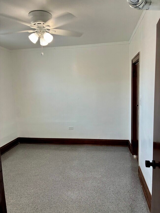 Building Photo - 5215 W Potomac Ave