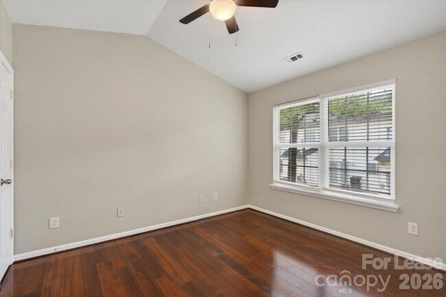 Building Photo - 3445 Broadwick St