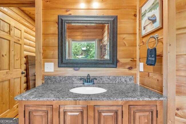 Building Photo - 417 Hickory Ridge Dr