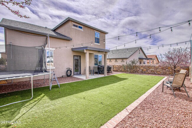 Building Photo - 7517 Red Cedar Dr