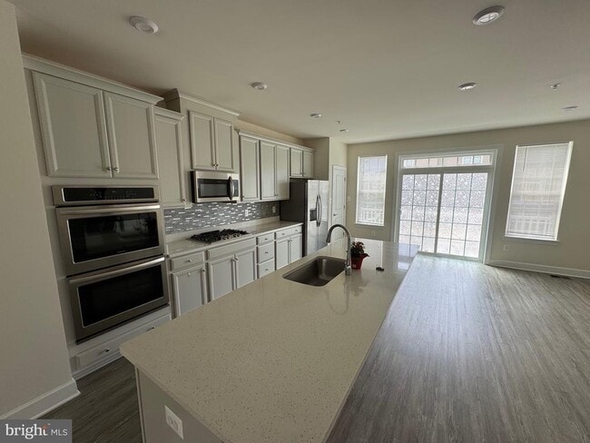 Building Photo - 2879 Chalkstone Pl