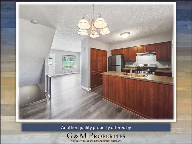 Building Photo - Rarely Available 1-Bedroom Townhouse in Henrietta: Updated & Amenity-Filled!