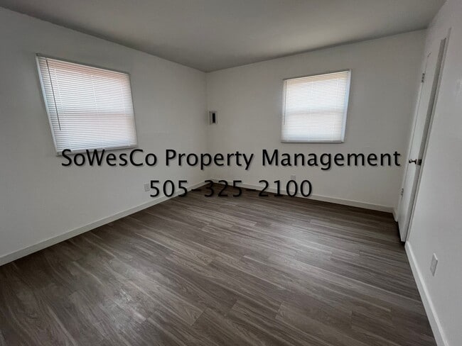 Building Photo - Updated 3 Bedroom 2 Bath 1 Car Garage