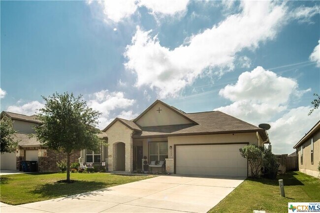 Building Photo - 5633 Briar Fld