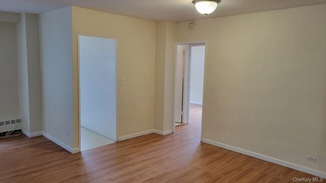 Building Photo - 98-20 62nd Dr