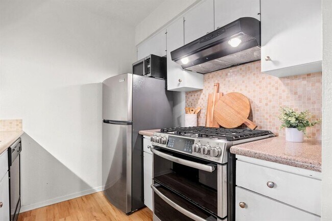 Building Photo - 7801 Shoal Creek Blvd