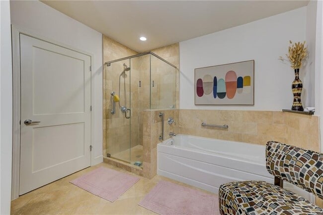 Building Photo - 2795 Peachtree Rd NE