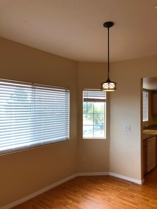 Building Photo - 833 Aspen Peak Loop