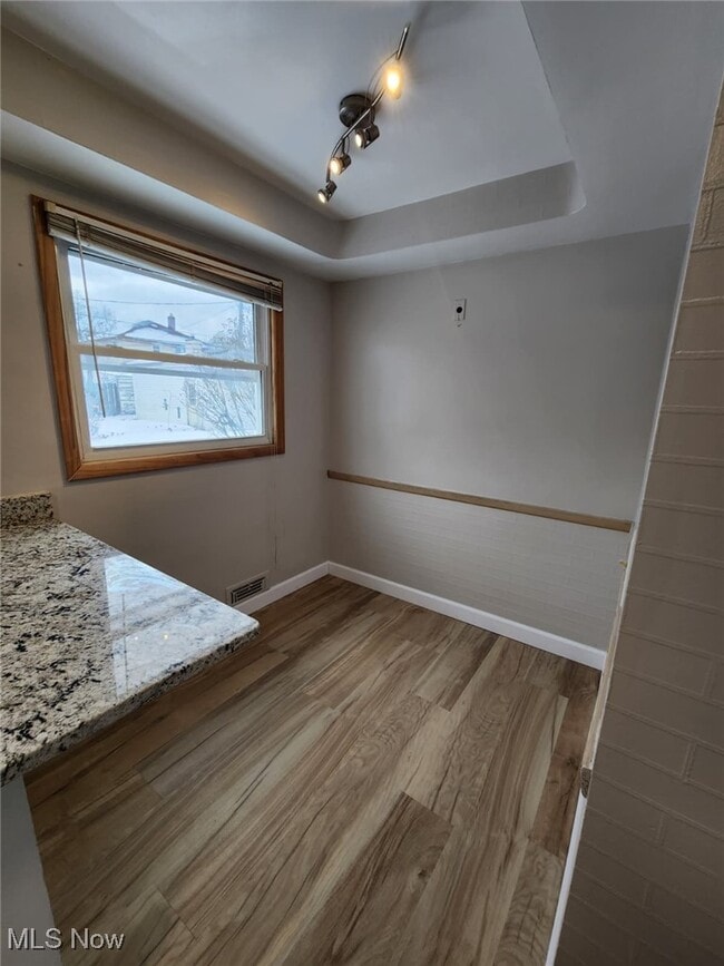 Building Photo - 2413 Elmdale Rd