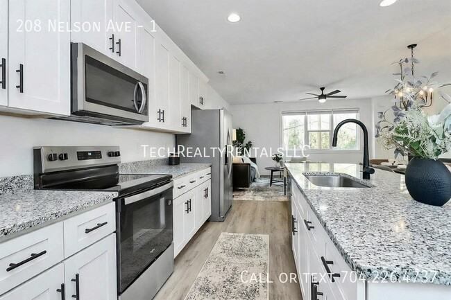 Building Photo - 208 Nelson Ave