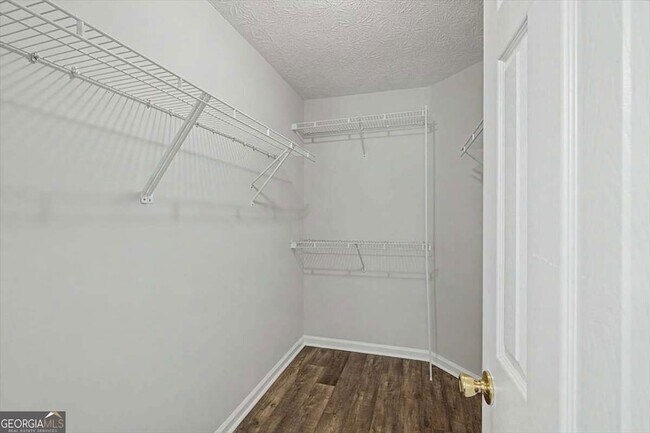 Building Photo - 1590 Waterway Pl SW