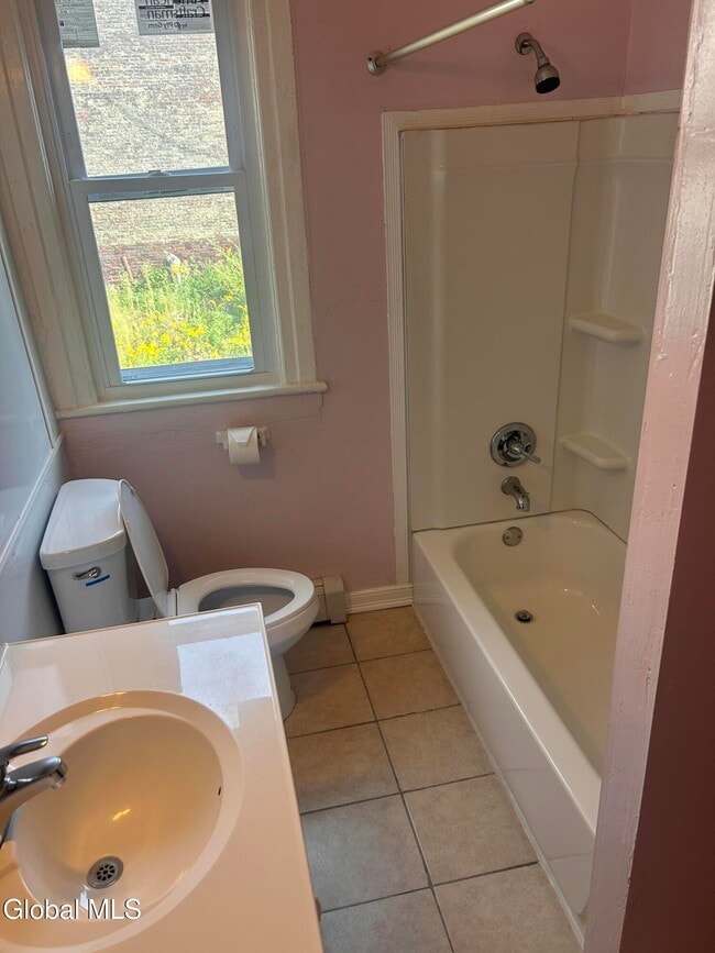 Building Photo - 361 Orange St