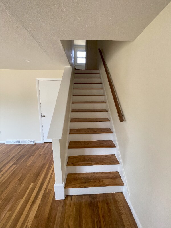 Building Photo - 16 Totman Dr