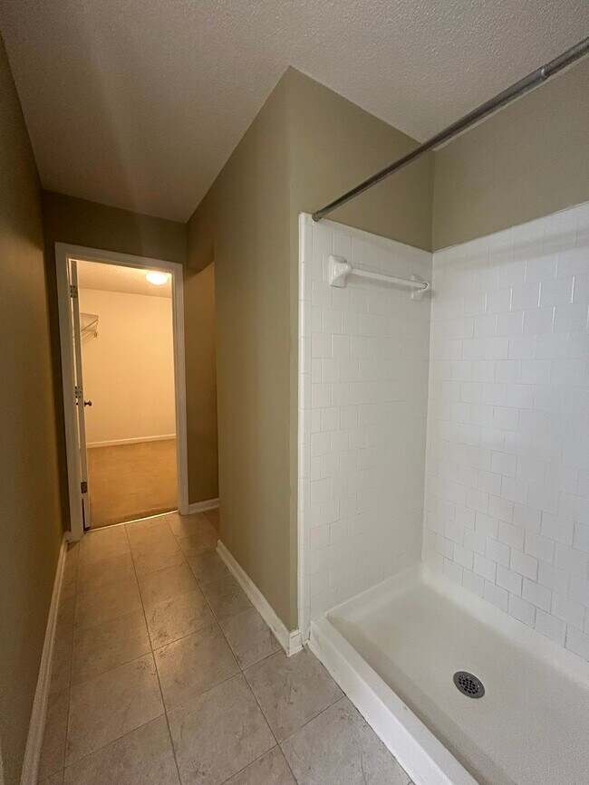 Building Photo - 1608 Hemburg Trace