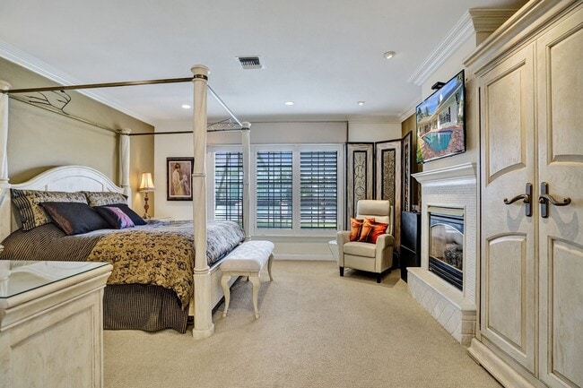 Building Photo - 7 Saranac Rd