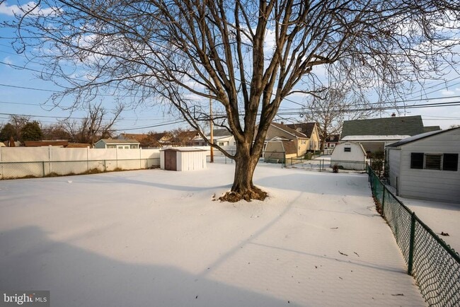 Building Photo - 3413 Yardley Dr