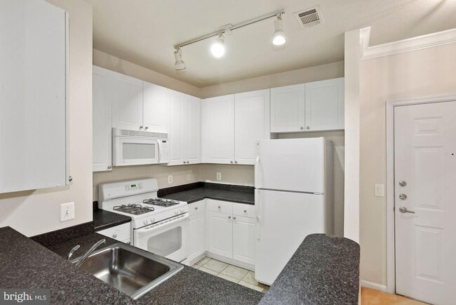 Building Photo - 9490 Virginia Center Blvd