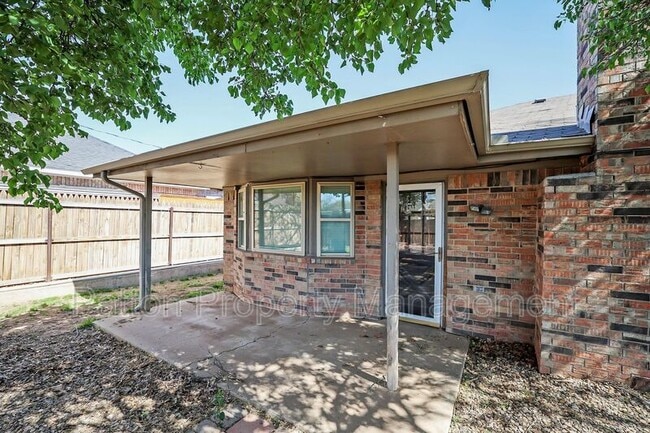 Building Photo - 7902 Gerald Dr