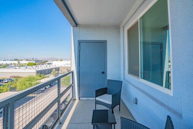 Building Photo - 1980 E Broadway Rd