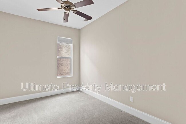 Building Photo - 709 N 4th St