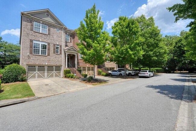 Building Photo - 3888 Fairhill Point