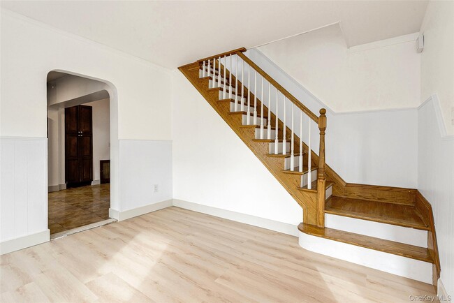 Building Photo - 93-01 71st Ave