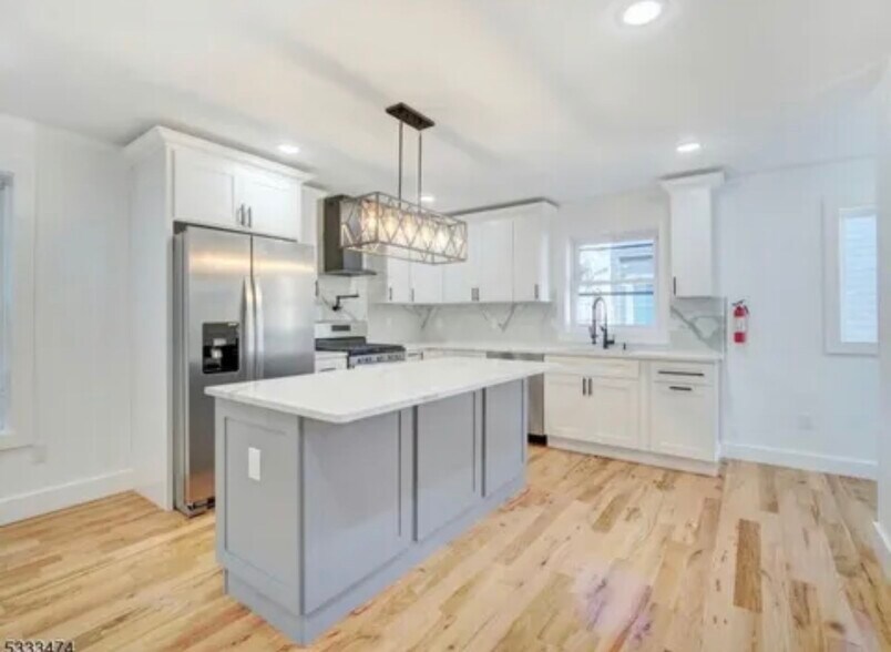 Building Photo - 89 N Munn Ave