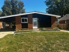 Building Photo - BEAUTIFUL 3 BEDROOM HOME