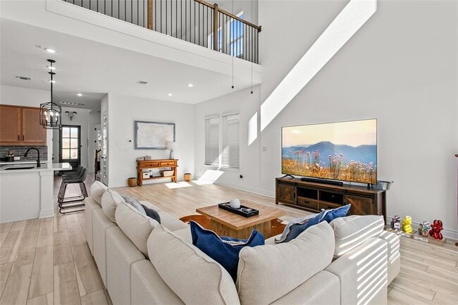 Building Photo - 481 Darley Oak Dr