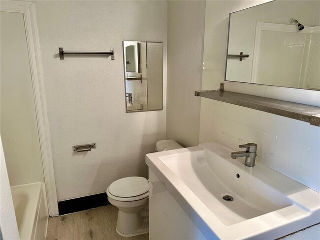 Building Photo - 435 Wymore Rd