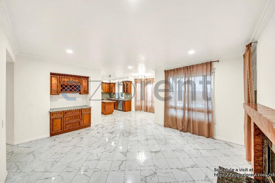 Building Photo - 19872 Sunset Vista Rd