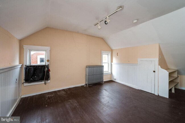 Building Photo - 121 W Arch St