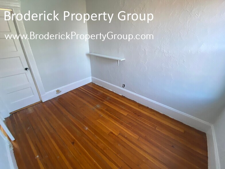 Building Photo - 83 Myrtle St