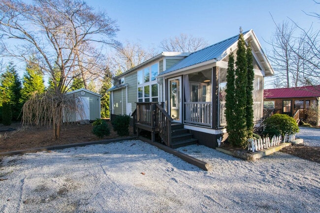 Building Photo - 14 Thumper Woods Ln