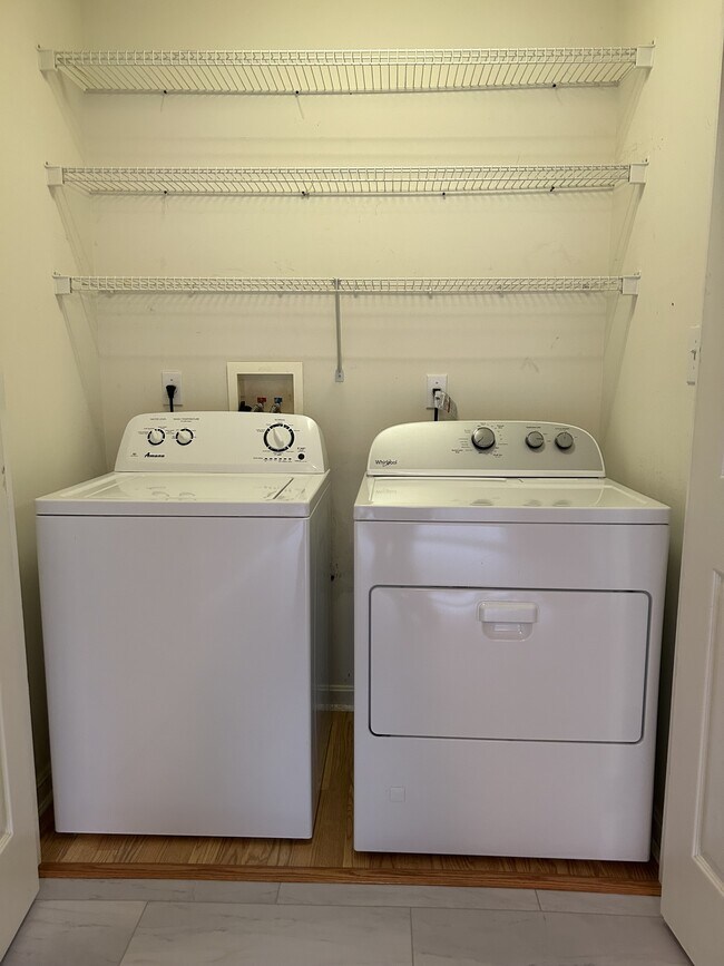 Building Photo - 46891 Bryan Rd