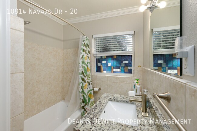 Building Photo - 10814 Navajo Dr