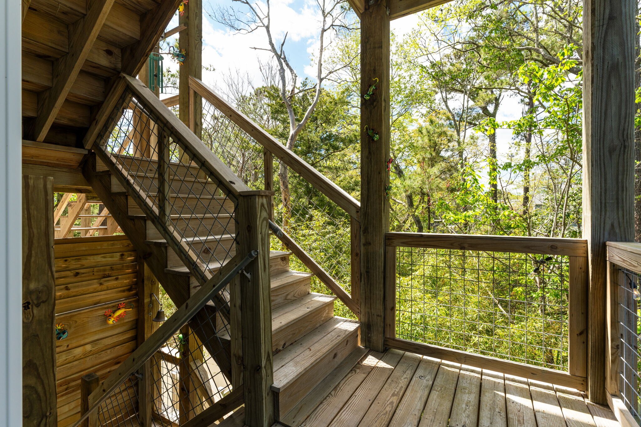 Building Photo - 211 Lewis Dr