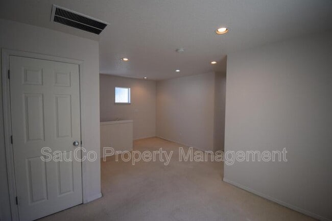 Building Photo - 20789 SW Murphy Ln