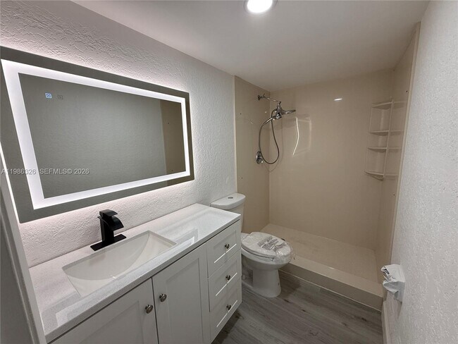 Building Photo - 11477 NW 39th Ct