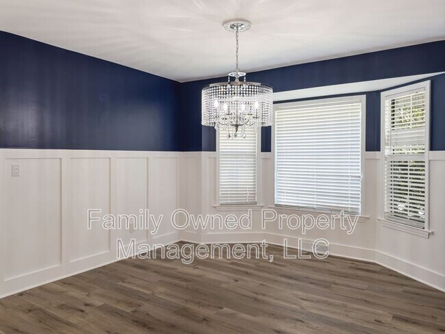 Building Photo - 23 Shadowmoss Pkwy