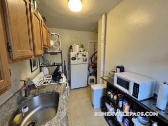 Building Photo - 157 Summer St