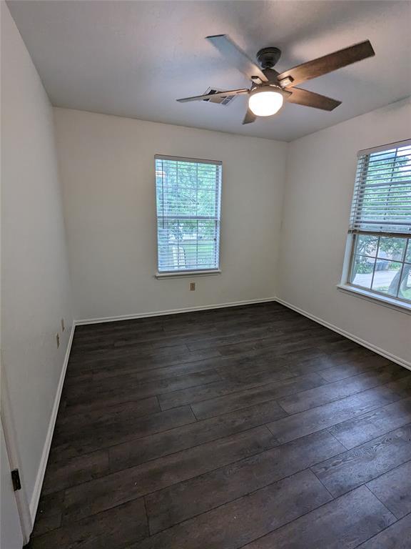 Building Photo - 420 W Comanche St