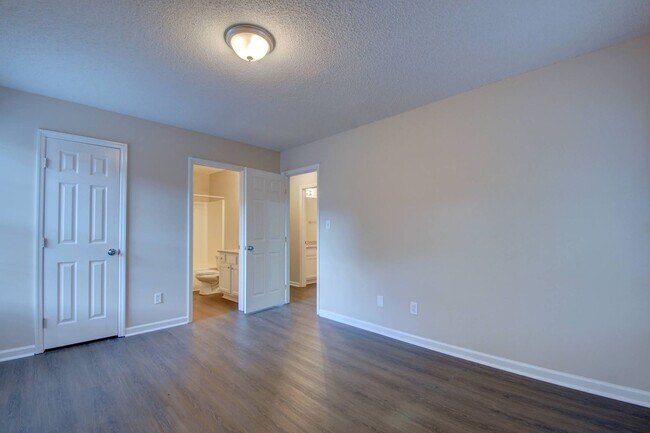 Building Photo - 120 Railroad Ridge Rd