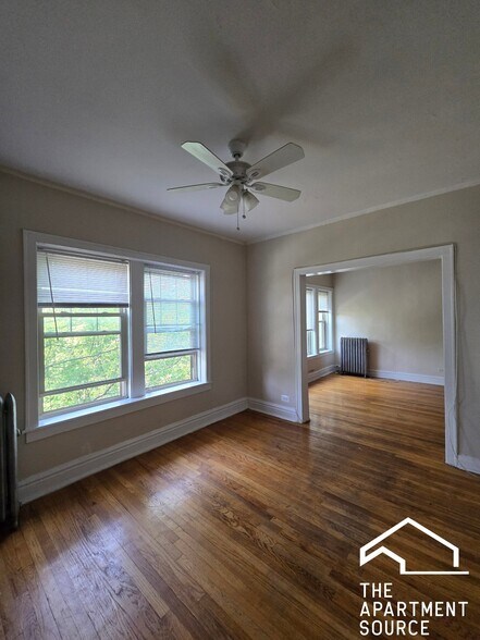 Building Photo - 918 Reba Pl