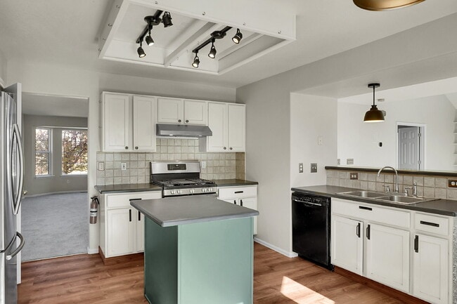 Building Photo - $2,545.00, 4 bed, 3.5 bath, located in Colorado Springs with upgrades