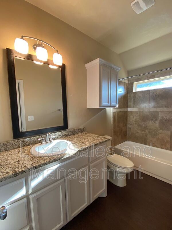 Building Photo - 11207 NW 114th St