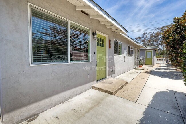 Building Photo - 2727 1/2 G Street