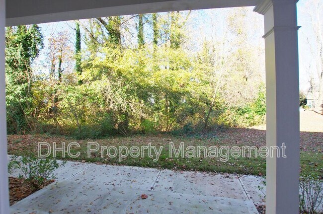 Building Photo - 2290 Connally Pl