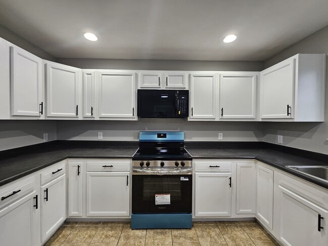 Building Photo - 3534 Hunt St