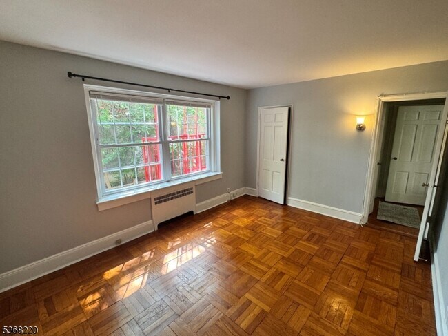Building Photo - 217 Prospect Ave